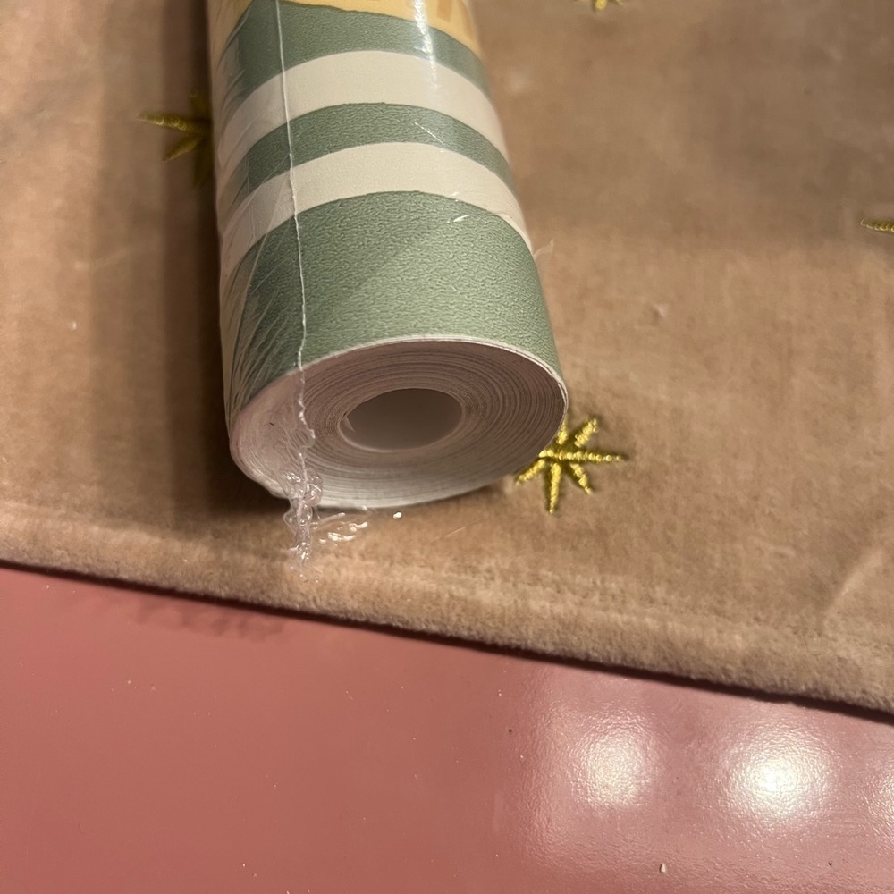 Mirth Studios Shirley Deco Floral Peel-and-Stick Wallpaper. Sold @ Anthropologie - Picture 4 of 9